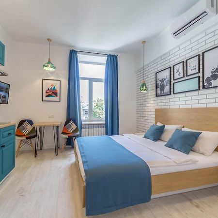 Apartments On Velyka Vasylkivska 47 Kijev Kültér fotó