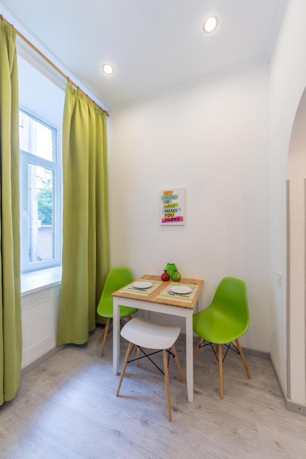 Apartments On Velyka Vasylkivska 47 Kijev Kültér fotó